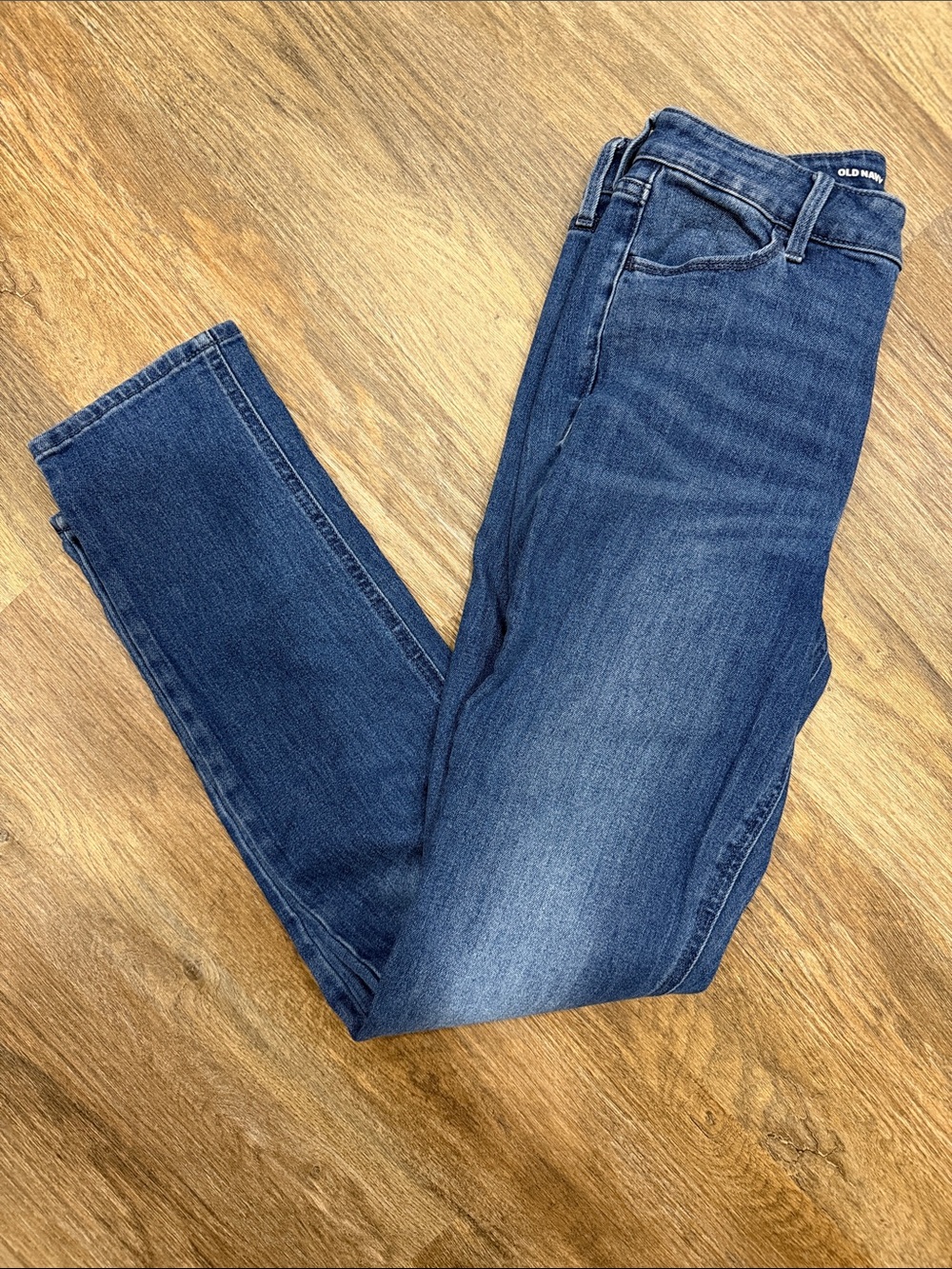 Old Navy Women’s Dark Indigo Straight Leg Jeans